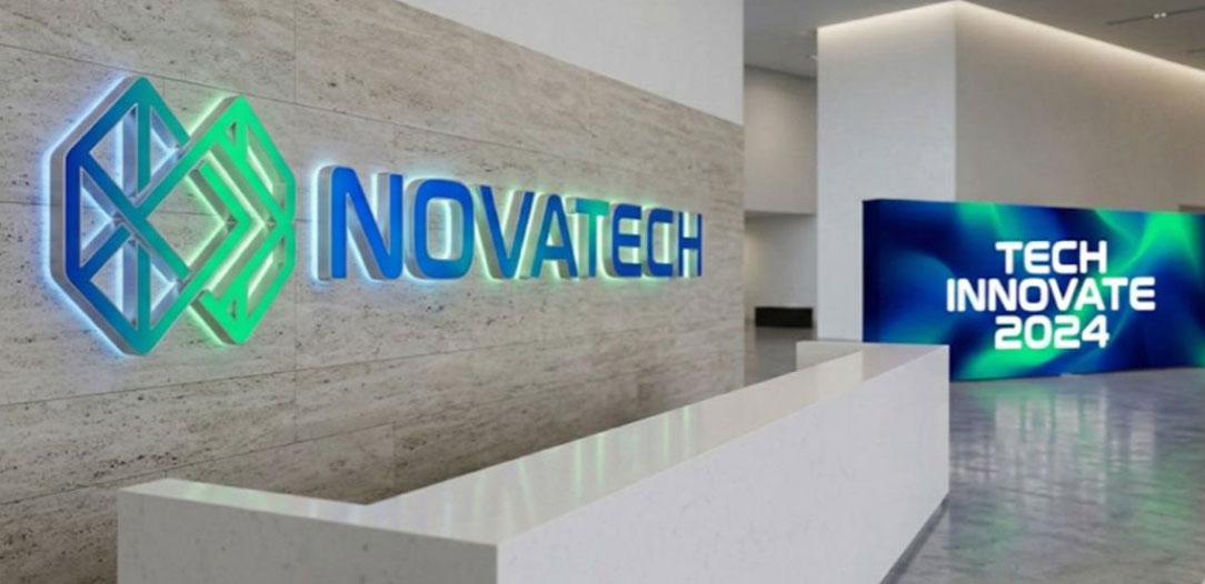 Letras corpóreas 3D iluminadas para evento corporativo — CULS Lima